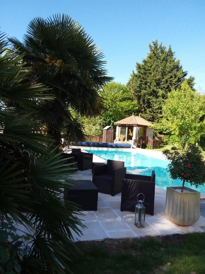 Chateau Le Poiron Bed & Breakfast Pissotte Exterior photo